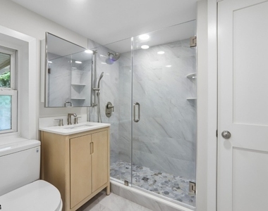 25 Alma Ave - Photo Thumbnail 11