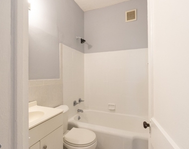 2011 Stecher Ave - Photo Thumbnail 4