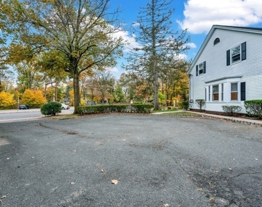 1 Lenox Place - Photo Thumbnail 26