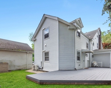 1 Lenox Place - Photo Thumbnail 23