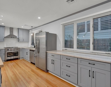 1 Lenox Place - Photo Thumbnail 9