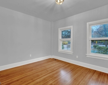 1 Lenox Place - Photo Thumbnail 20