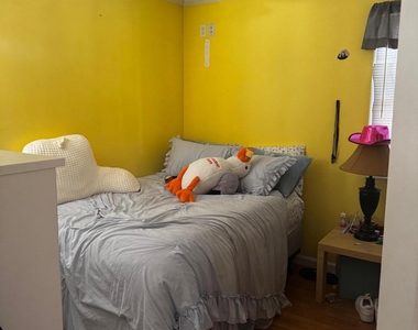 1709 Maple Street - Photo Thumbnail 16