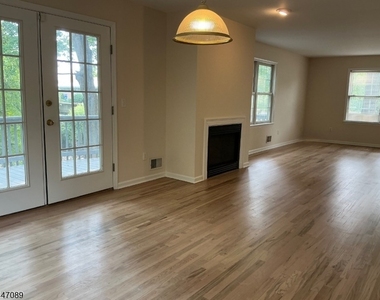 125 Summit Ave - Photo Thumbnail 3