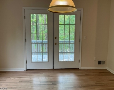 125 Summit Ave - Photo Thumbnail 6
