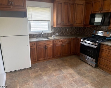2012 Price St - Photo Thumbnail 10