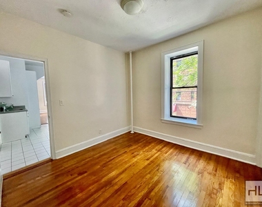 East 38th Street - Photo Thumbnail 3