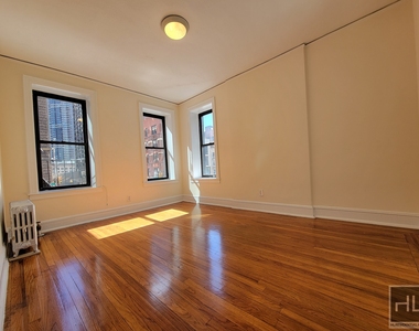 East 38th Street - Photo Thumbnail 5