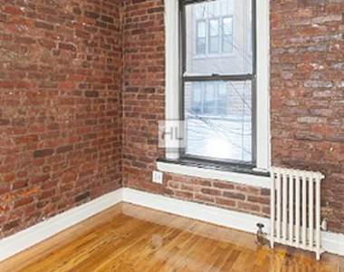 East 13th Street - Photo Thumbnail 6