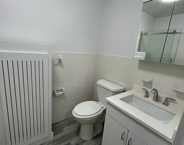 West 73rd Street - Photo Thumbnail 4