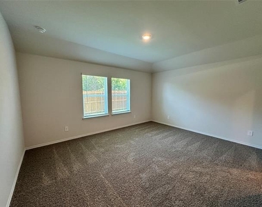 3310 Catamount Drive - Photo Thumbnail 10