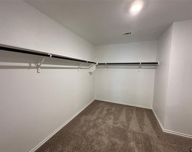 3310 Catamount Drive - Photo Thumbnail 13