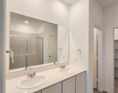 1202 Smoketree Lane - Photo Thumbnail 9