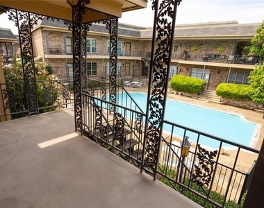 4403 Bellaire Drive S - Photo Thumbnail 29