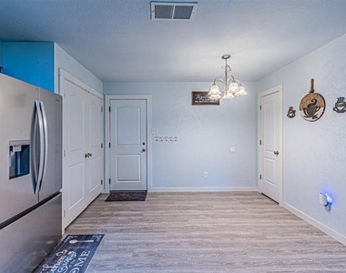 2608 Nelwin Place - Photo Thumbnail 6