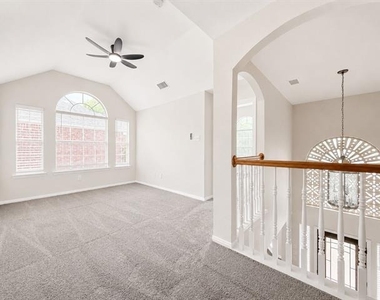9213 Cedardale Drive - Photo Thumbnail 19