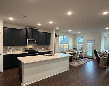 6012 Gully Grove Drive - Photo Thumbnail 7