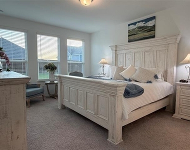 6012 Gully Grove Drive - Photo Thumbnail 12
