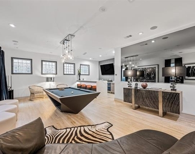 2206 Boll Street - Photo Thumbnail 3