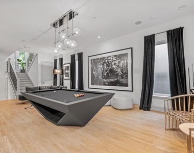 2206 Boll Street - Photo Thumbnail 5
