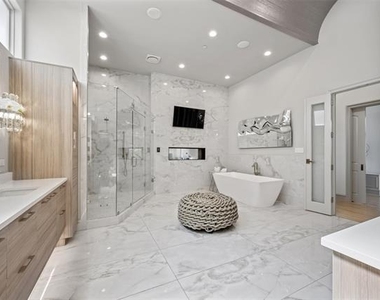 2206 Boll Street - Photo Thumbnail 22