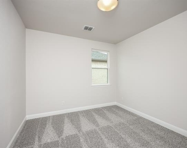3006 Camilli Cove - Photo Thumbnail 11