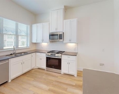 313 Buck Ridge Drive - Photo Thumbnail 3