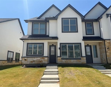 313 Buck Ridge Drive - Photo Thumbnail 1