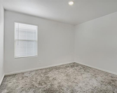 2017 Pine Stone Lane - Photo Thumbnail 20