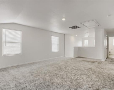 2017 Pine Stone Lane - Photo Thumbnail 12
