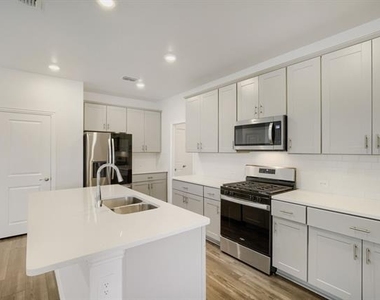 2017 Pine Stone Lane - Photo Thumbnail 8