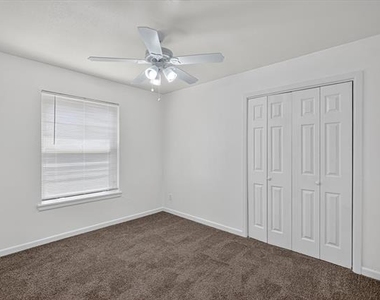 2539 Highwood Drive - Photo Thumbnail 16