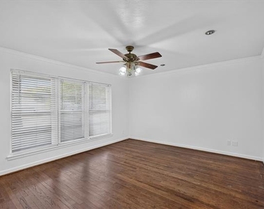 2539 Highwood Drive - Photo Thumbnail 1