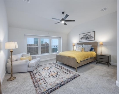 1003 Pecan Glen Drive - Photo Thumbnail 18