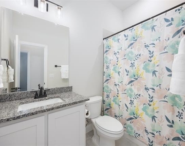 1003 Pecan Glen Drive - Photo Thumbnail 22