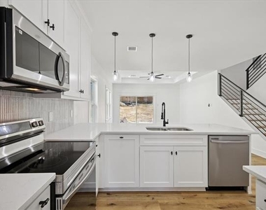 3058 Hardy Street - Photo Thumbnail 9