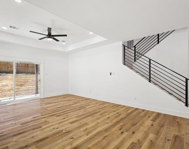 3058 Hardy Street - Photo Thumbnail 15