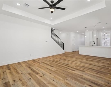 3058 Hardy Street - Photo Thumbnail 12