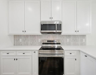 3058 Hardy Street - Photo Thumbnail 13