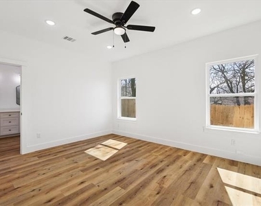 3058 Hardy Street - Photo Thumbnail 16