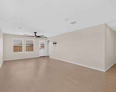 6201 Tilden Avenue - Photo Thumbnail 11