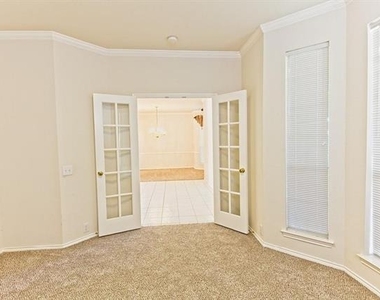 8713 Somerville Way - Photo Thumbnail 8
