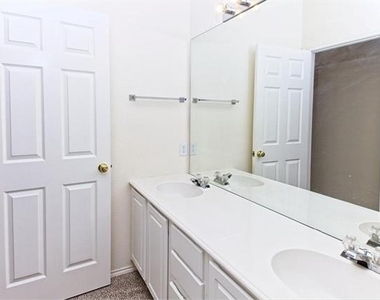 8713 Somerville Way - Photo Thumbnail 32