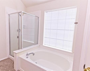 8713 Somerville Way - Photo Thumbnail 23