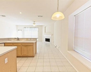 8713 Somerville Way - Photo Thumbnail 9