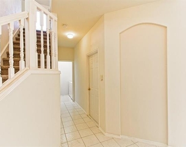 8713 Somerville Way - Photo Thumbnail 14
