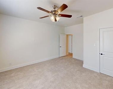 277 Mule Deer Drive - Photo Thumbnail 12