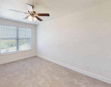 277 Mule Deer Drive - Photo Thumbnail 9