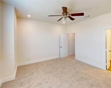 277 Mule Deer Drive - Photo Thumbnail 8