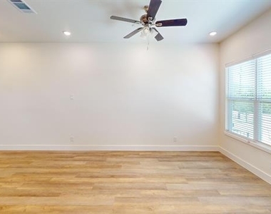 277 Mule Deer Drive - Photo Thumbnail 6